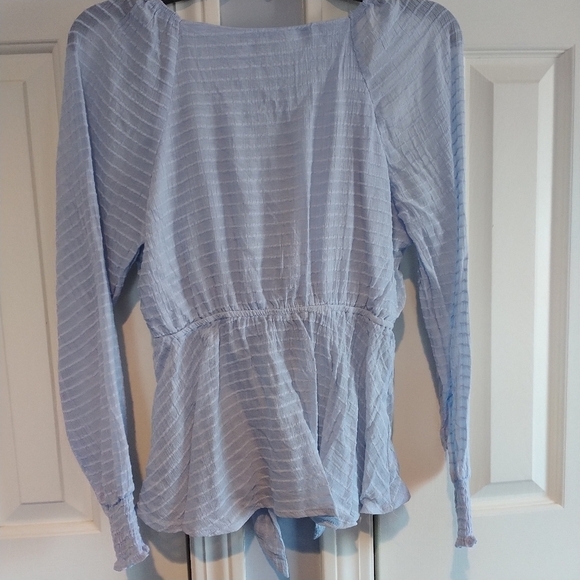 Francesca's Trixxi Light Blue Tie Front Blouse S - Picture 11 of 14